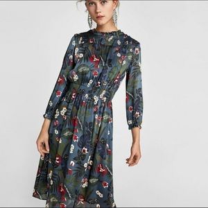 Zara blue floral midi dress with elastic waist S